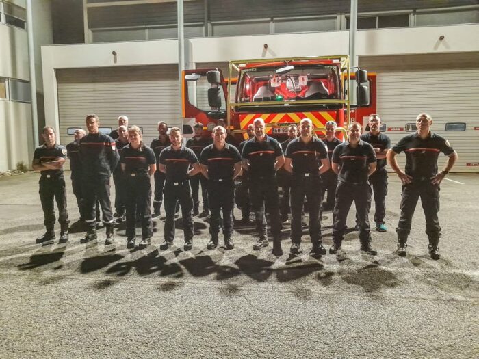 🔥🌳 Renforts extra-départementaux

Un Groupe dIntervention Feux de Forêts (GIFF) est parti tôt ce matin pour compléter la colonne de renfort du Sud-Ouest en direction de Narbonne. Le groupe du #SDIS64 est composé de :

👨‍🚒 20 sapeurs-pompiers
🚒 4 CCFM
🚗 1 VLHR
🚚 1 VTU logistique

👏 Merci aux agents mobilisés et bon courage !