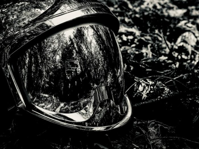 ⚫️[Condoléances]

Le #sdis64 apprend avec émotion et tristesse le décès en service commandé du sapeur de 1ère classe Jonathan MOREAU alors quil se rendait sur intervention.

Lensemble du personnel partage la douleur des Sapeurs-Pompiers de la Sarthe et adresse ses sincères condoléances aux familles, aux collègues et aux amis.

#RIP